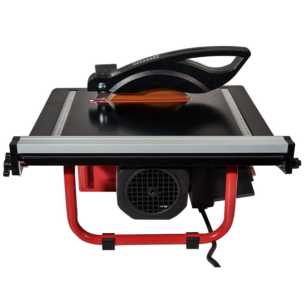 Плиткоріз Vitals Master TC 1860BDc в роботі
